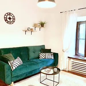 https://old-town-apartment-warsaw-00-302.warsawhotelspoland.com