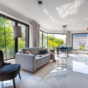  Apartment Modern View Of Planty Park